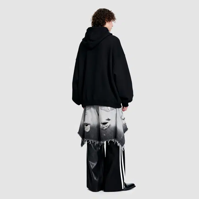 THE SALVAGES FASHION CLUB