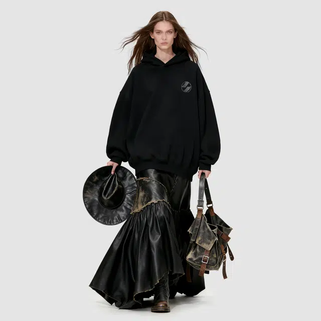 THE SALVAGES FASHION CLUB LOGO