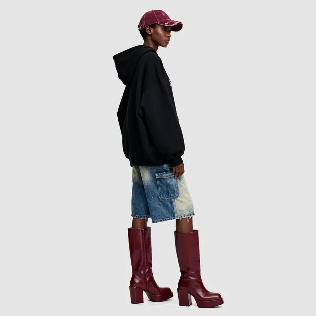 THE SALVAGES FASHION CLUB LOGO