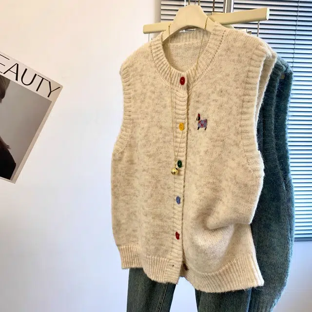 囍鱼少女 针织彩色纽扣小狗刺绣背心女春秋显瘦可叠穿无袖马甲 女款