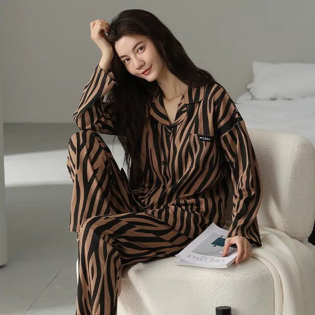 卡绚 翻领开衫长袖长裤家居服可外穿睡衣套装 女 图片色