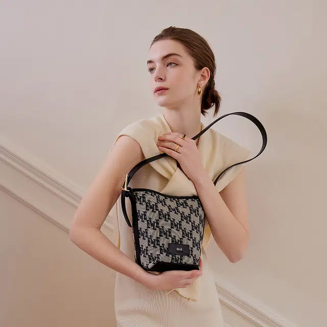 ELLE