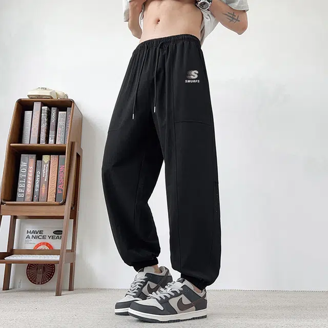 蓝精灵 简约风时尚潮流美式复古基础设计感舒适冰感个性高级感学院风宽松百搭休闲裤 男女同款