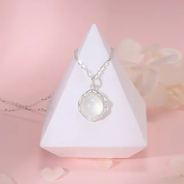 中国珠宝 冰荔枝 光面立体不规则圆形清透锁骨链连荔枝 玉髓 玉石项链 女款