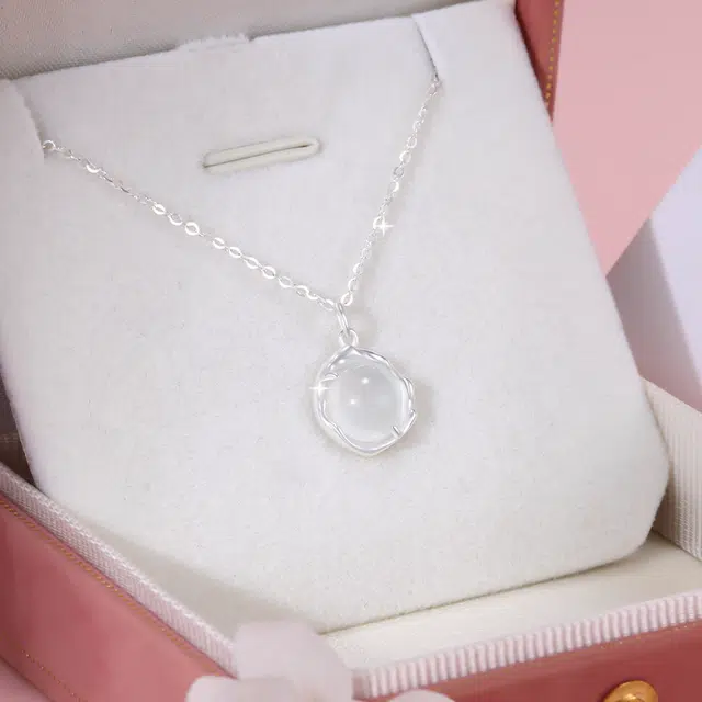 中国珠宝 冰荔枝 光面立体不规则圆形清透锁骨链连荔枝 玉髓 玉石项链 女款