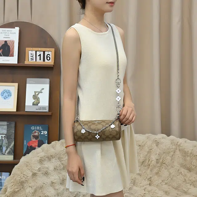 COACH Nolita20