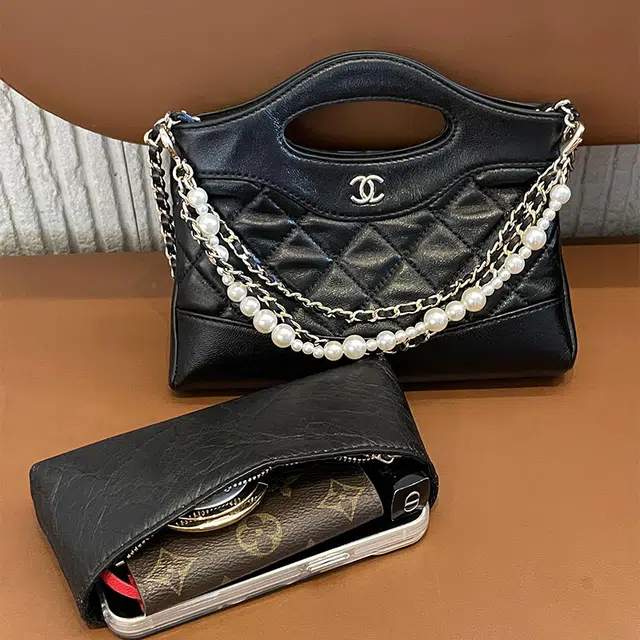 CHANEL24s 31bag nano