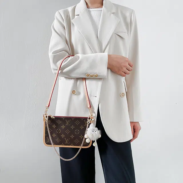 LV Carryall