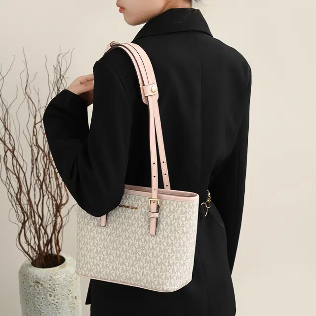 MK Tote