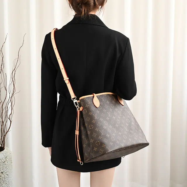 LV neverfull