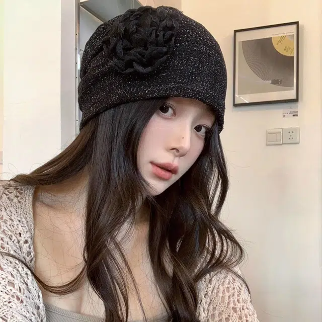 MUSTKOO Retro Rose Knit Beanie