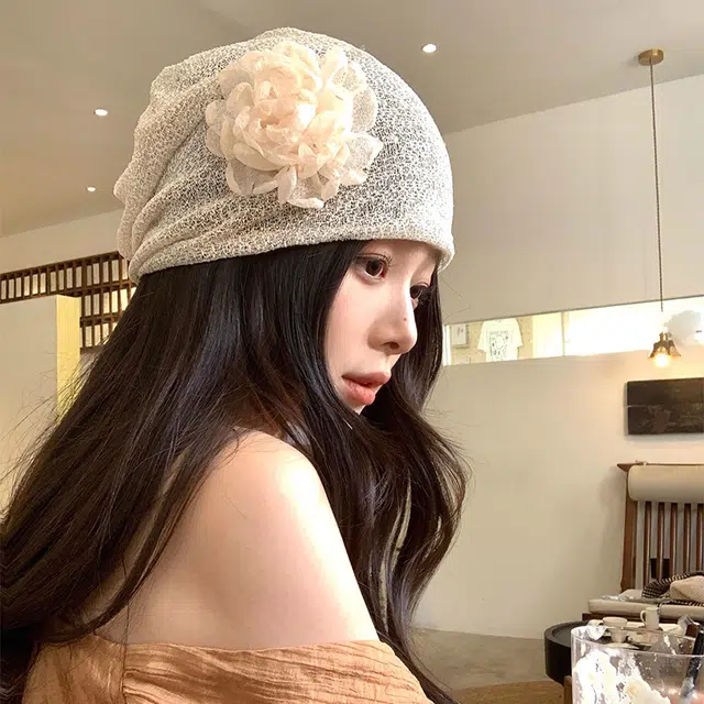 MUSTKOO Retro Rose Knit Beanie