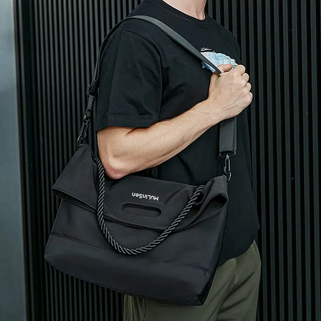 木林森 日系通勤潮流百搭多功能 涤纶 手提斜挎单肩包 男女同款情侣款 黑色