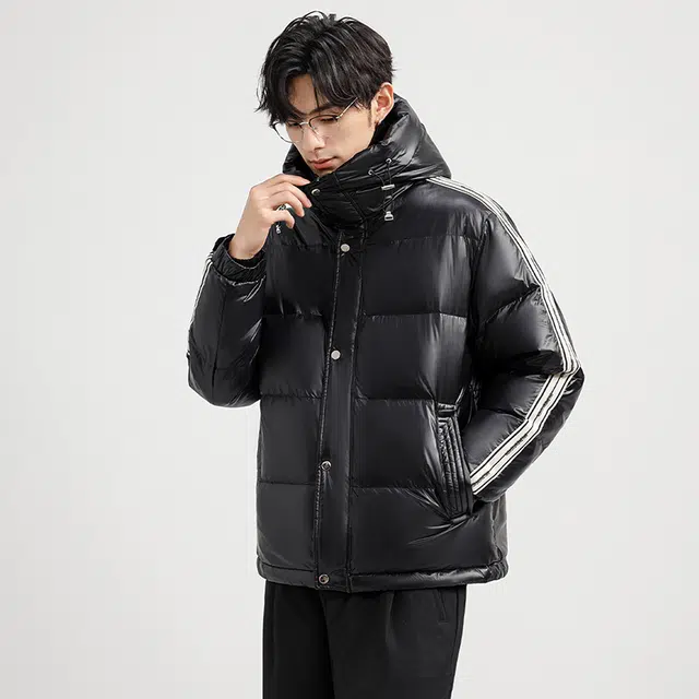 鸭鸭 亮面系列 中青年时尚韩版潮流百搭短款连帽户外休闲运动防寒保暖面包羽绒服 男款
