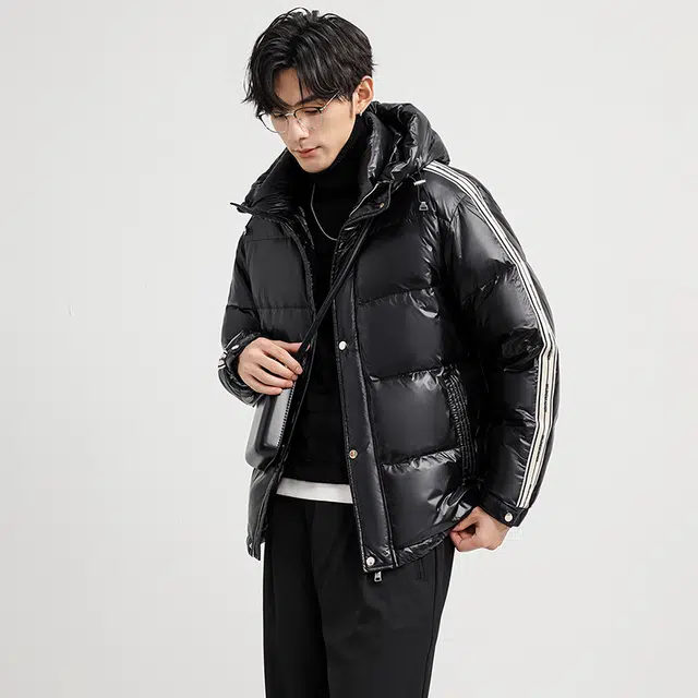 鸭鸭 亮面系列 中青年时尚韩版潮流百搭短款连帽户外休闲运动防寒保暖面包羽绒服 男款