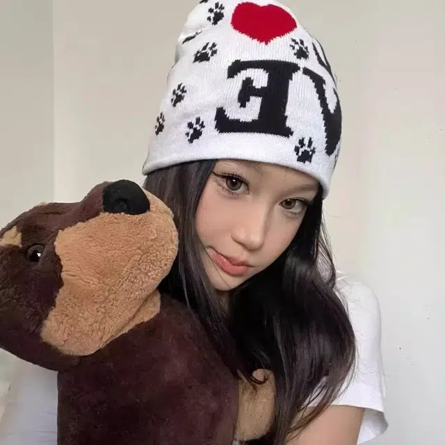 CAREBEARS Heart Bear Beanie