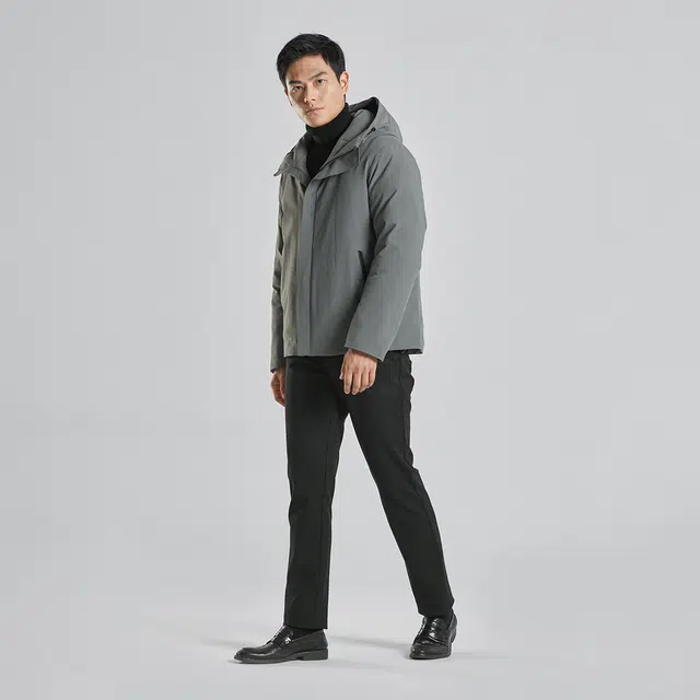 利郎 防雨透气连帽保暖纯色极简风短款羽绒服 男款