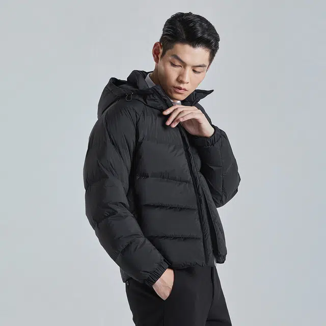 利郎 防水厚款保暖商务休闲连帽纯色极简风羽绒服 男款 黑色