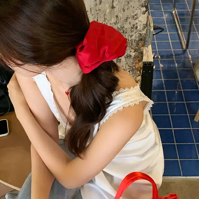 芒果饰品 法式高级感复古缎面红色大肠 发圈 女款