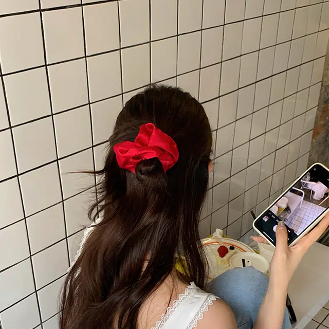 芒果饰品 法式高级感复古缎面红色大肠 发圈 女款