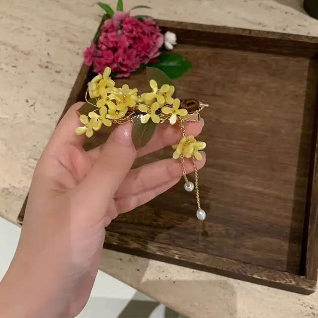 芒果饰品 新中式清冷感桂花流苏 亚克力 发夹 女款