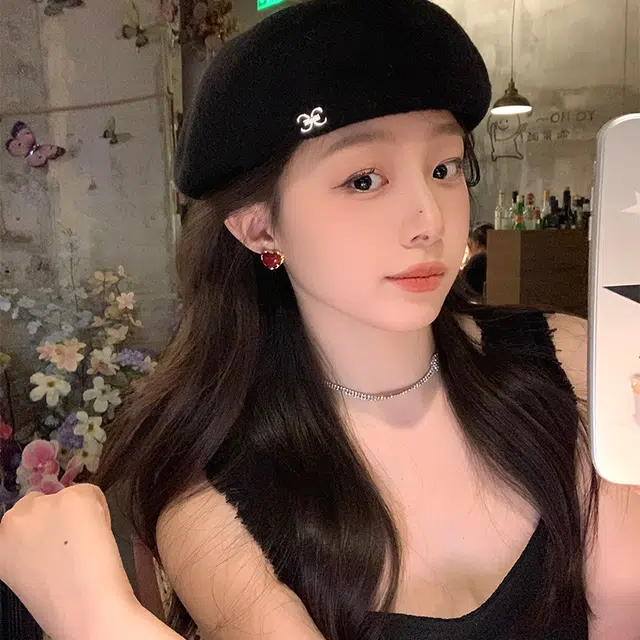芒果饰品 轻奢高级感小众复古安可拉红爱心 铜 耳钉 女款