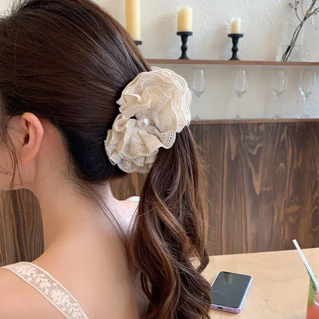 芒果饰品 韩系米色珍珠蕾丝香蕉夹后脑勺 亚克力 发夹 女款