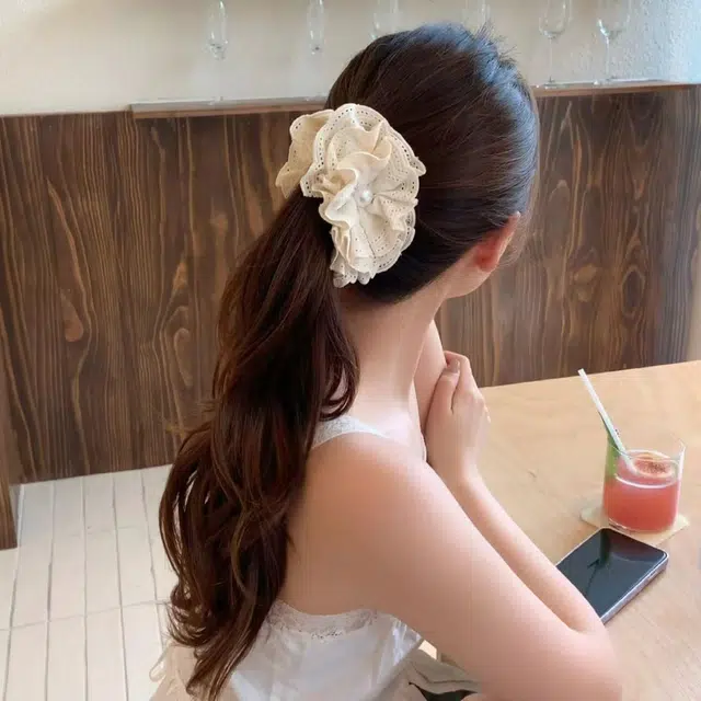 芒果饰品 韩系米色珍珠蕾丝香蕉夹后脑勺 亚克力 发夹 女款