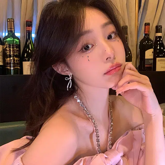 芒果饰品 蝴蝶结独特 轻奢高级感气质蚊香盘 锆石 耳环 女款