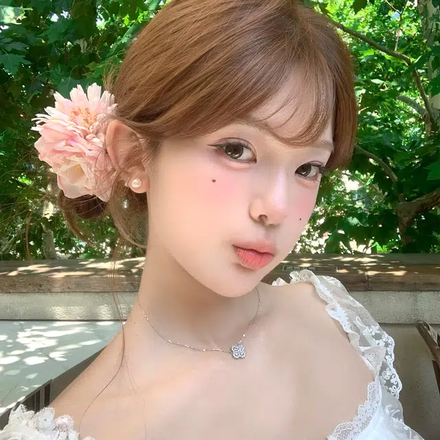 芒果饰品 超仙粉红玫瑰花侧边仿真花海边度假风 布艺 发夹 女款