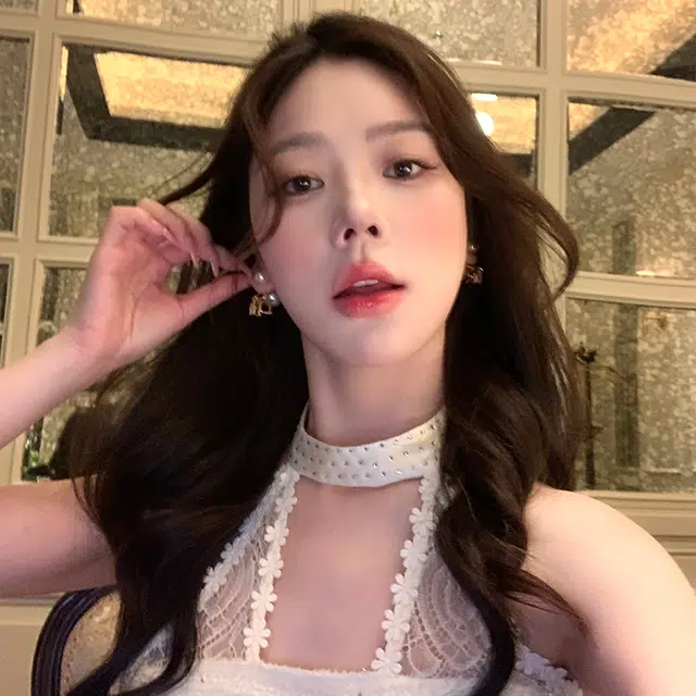 芒果饰品 优雅时尚精致感字母后挂式 铜 耳环 女款