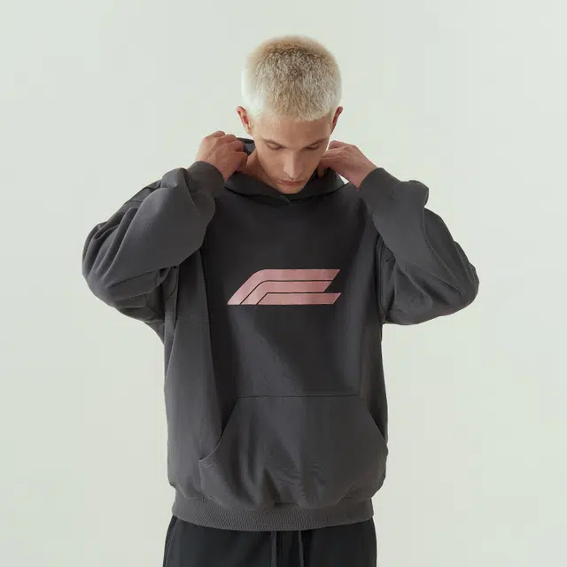 11ESTRANGER logo