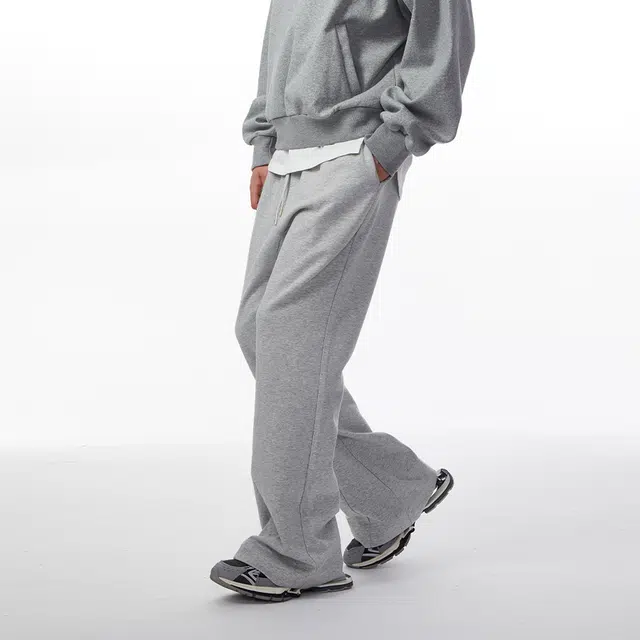 11ESTRANGER ASTRANGER