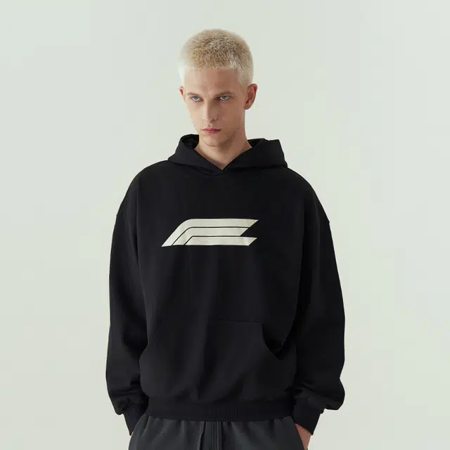 11ESTRANGER logo
