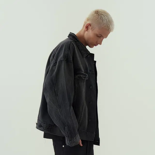 11ESTRANGER