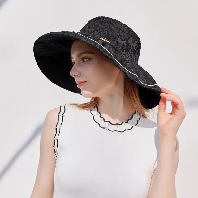 ELLE