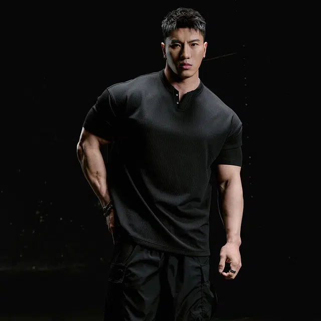 Muscle Dog Henley Black