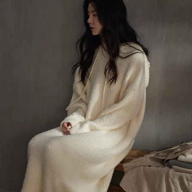 同语 半边绒软绵绵睡衣珊瑚绒加厚款连帽可外穿睡裙 女款 橘白色
