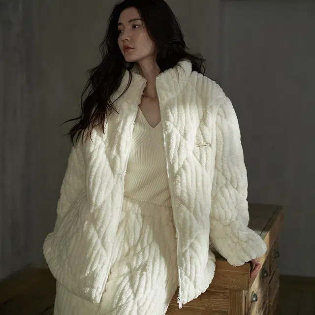 同语 睡衣女士秋冬季珊瑚绒三层夹棉加厚加绒套装冬天可外穿家居服 家居套装 女款 菊白色
