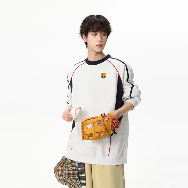 巴塞罗那足球俱乐部 美式运动风解构拼接反光条衣男秋季潮牌宽松休闲套头衫卫衣 男女同款