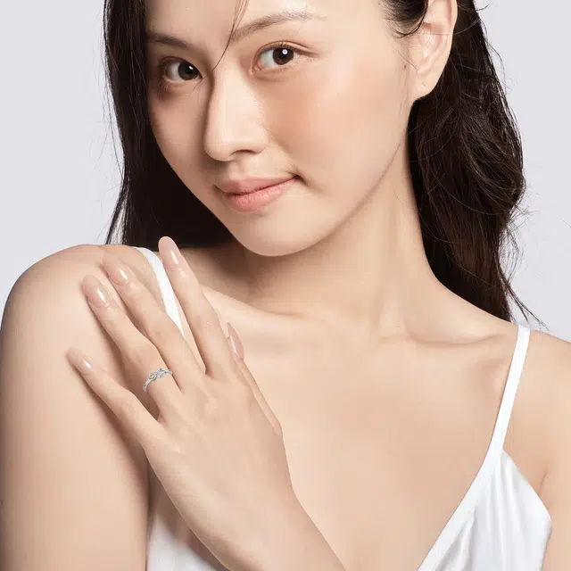 S925