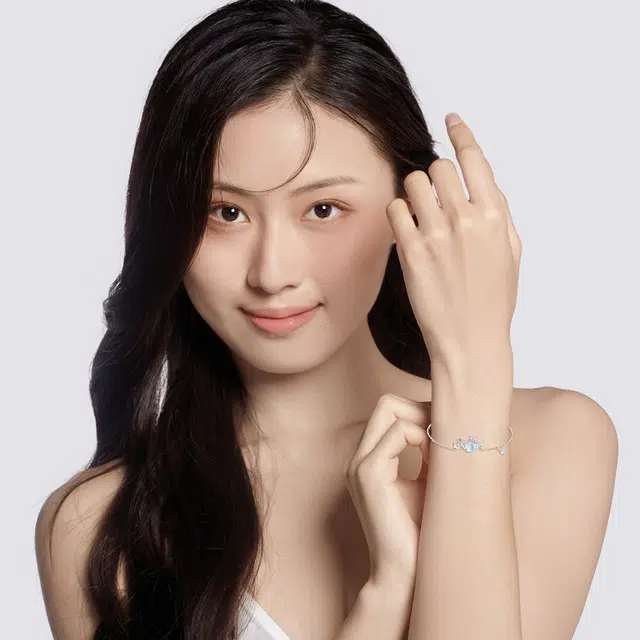 S925