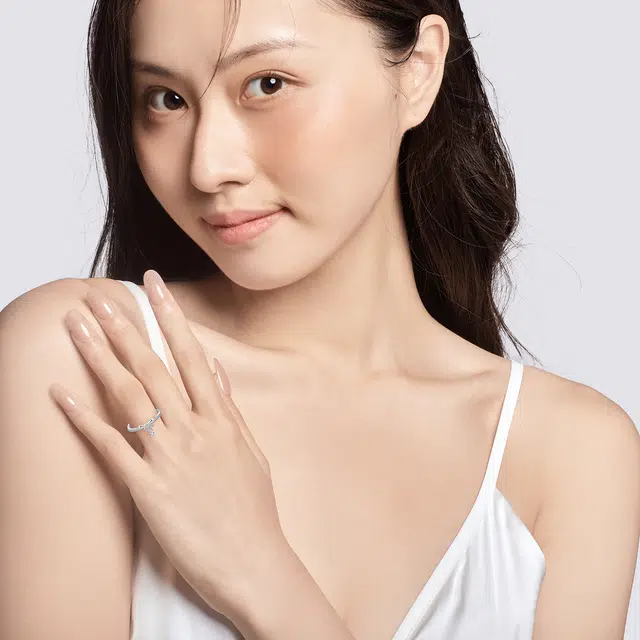 S925