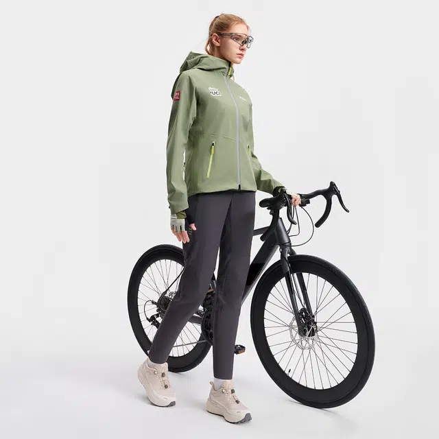FILA ATHLETICS CYCLING