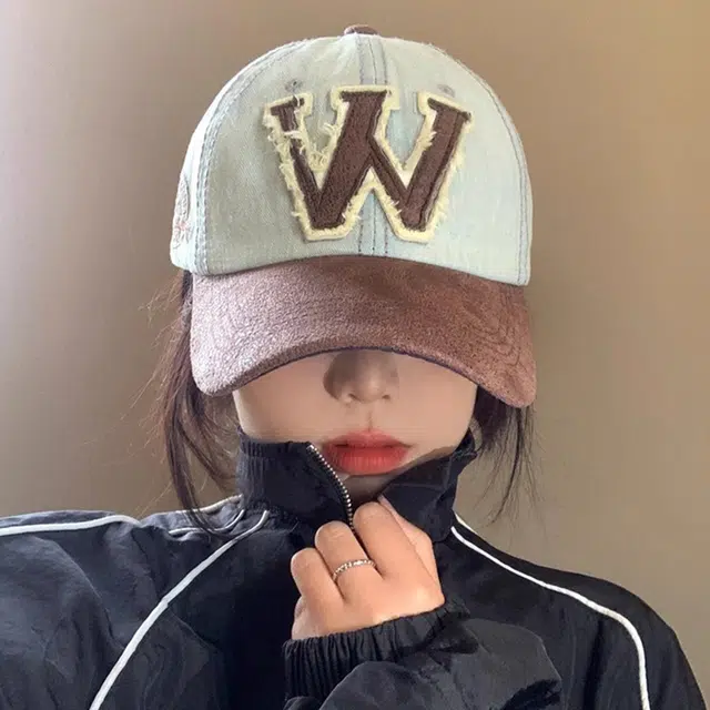 CMFY W