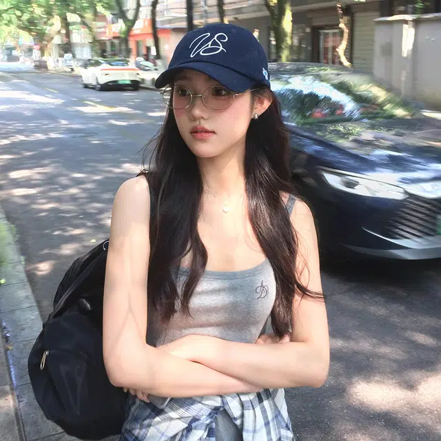 CMFY ins