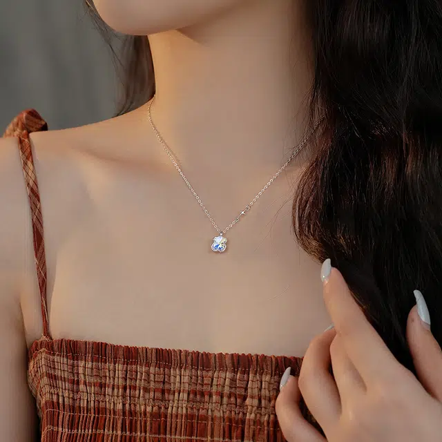 S925