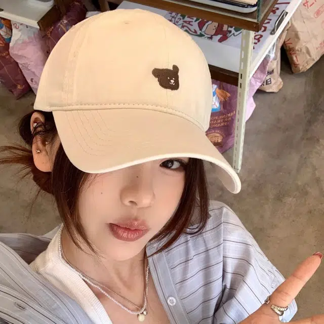 CMFY ins
