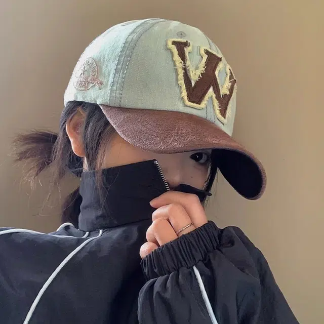 CMFY W