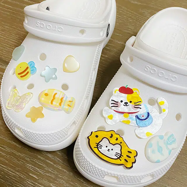 US8ACC CrocsDIY